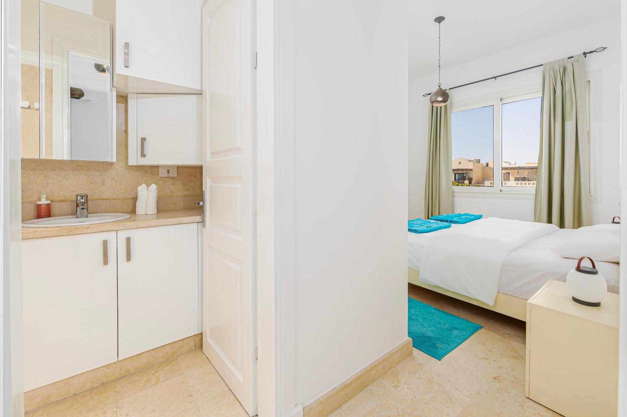 Wonderful With Prime Location & Pool Apartment Hurghada
